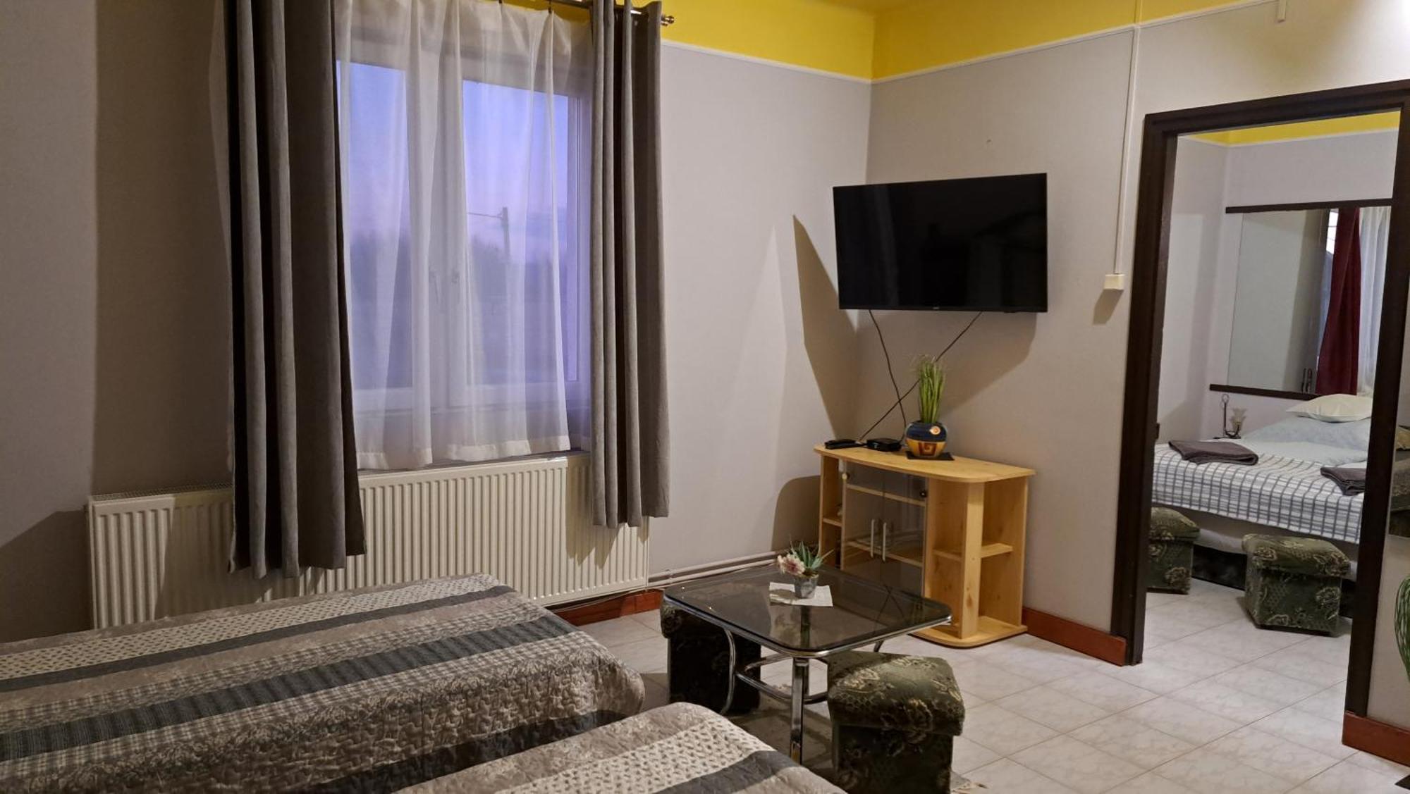 Bed and Breakfast Kisdiofa Panzio Es Vendeglo Vajdácska Zewnętrze zdjęcie