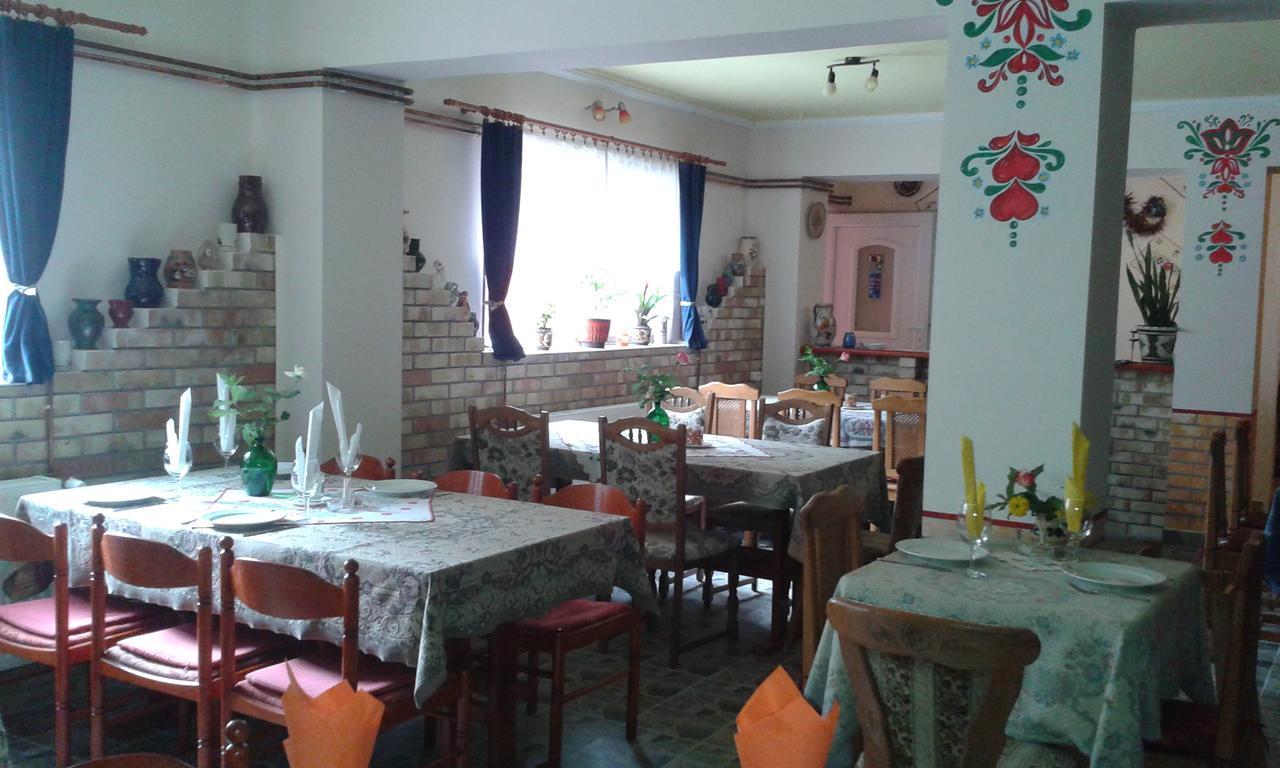 Bed and Breakfast Kisdiofa Panzio Es Vendeglo Vajdácska Zewnętrze zdjęcie