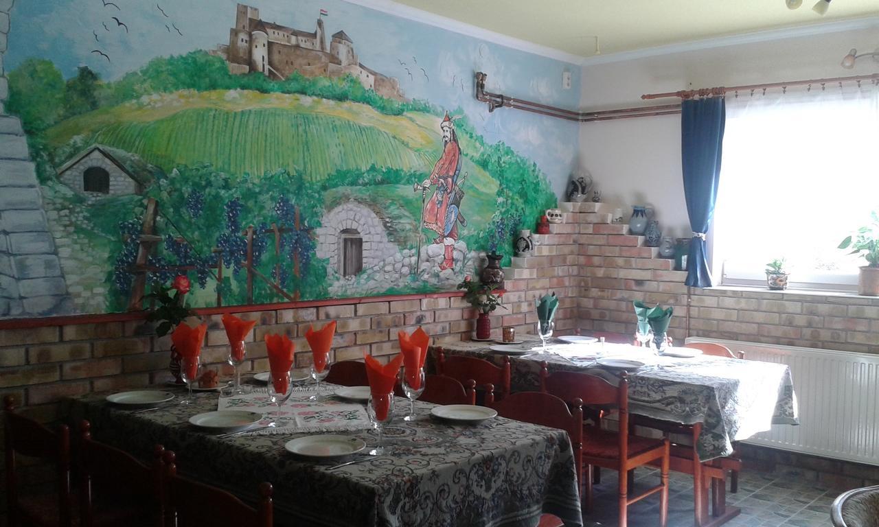 Bed and Breakfast Kisdiofa Panzio Es Vendeglo Vajdácska Zewnętrze zdjęcie
