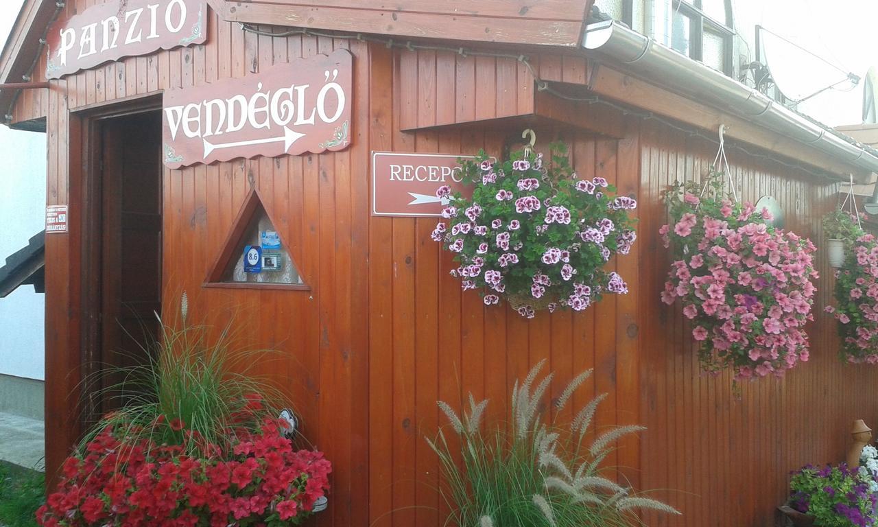 Bed and Breakfast Kisdiofa Panzio Es Vendeglo Vajdácska Zewnętrze zdjęcie
