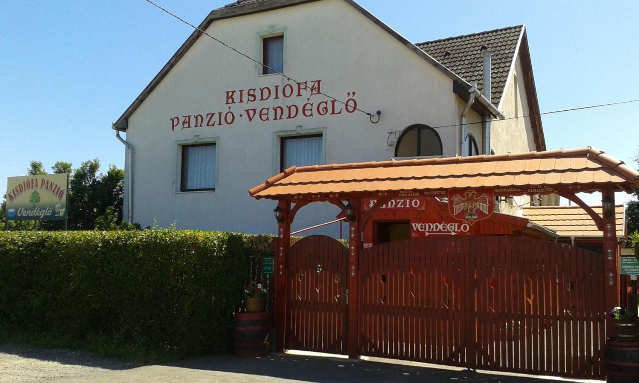Bed and Breakfast Kisdiofa Panzio Es Vendeglo Vajdácska Zewnętrze zdjęcie